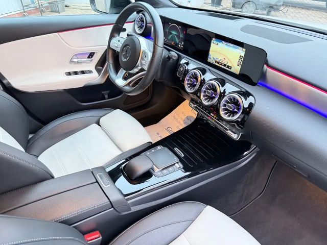 Mercedes-Benz A 250 A 250 e AMG Line