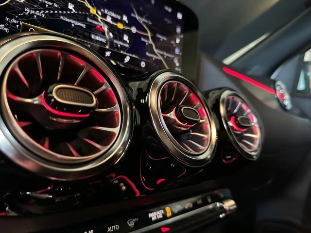 Mercedes-Benz EQA 300 4MATIC AMG Line