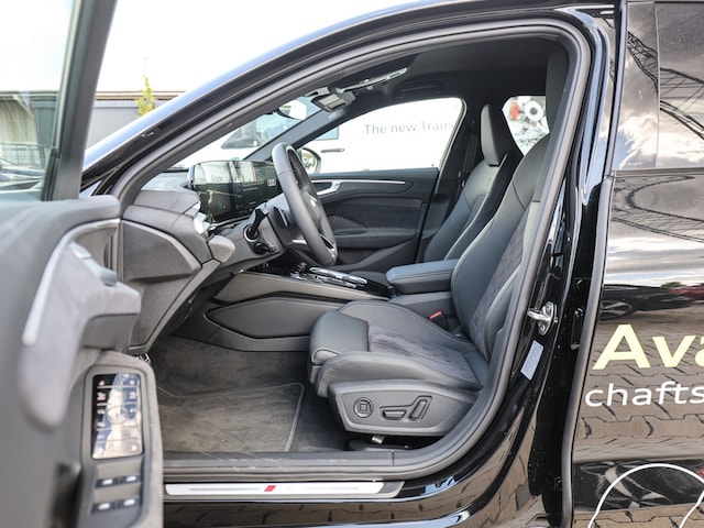 Audi A6 Avant Quattro S-Tronic