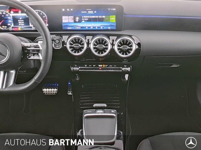 Mercedes-Benz A 250 4MATIC AMG Line