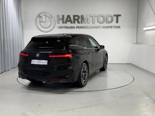 BMW iX M60