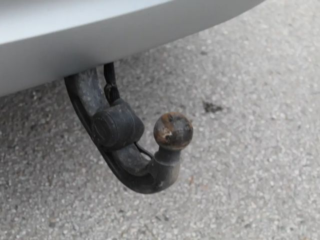 Land Rover Discovery AWD D300 SE