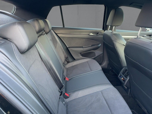 Volkswagen Golf 1.5 eTSI DSG Golf VIII IQ.Drive