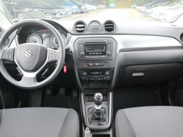Suzuki Vitara Club Hybrid