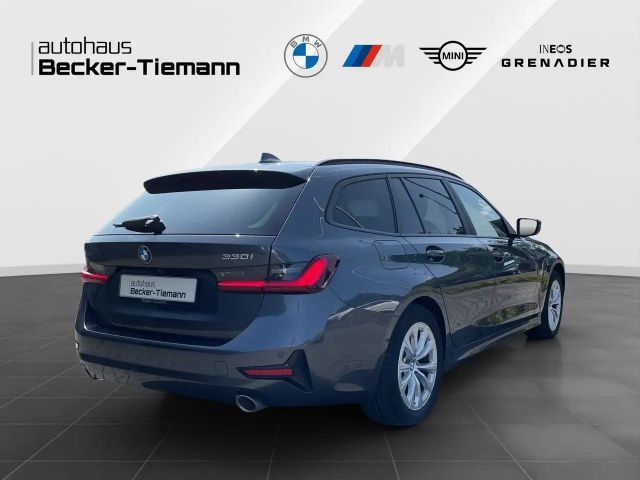 BMW 330 330i Touring xDrive
