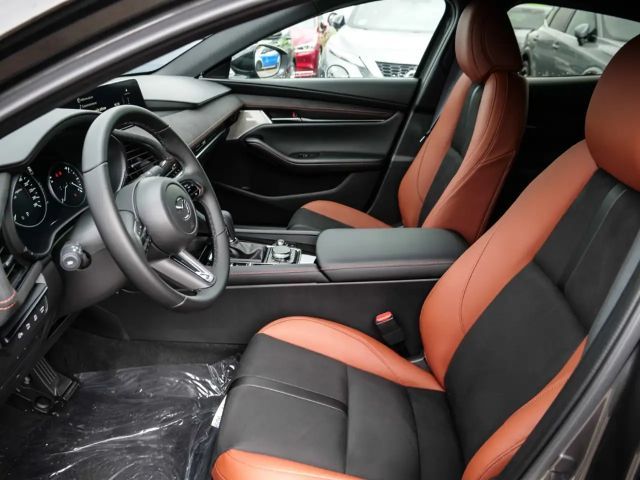 Mazda 3 2.5L SkyActiv e-Skyactiv