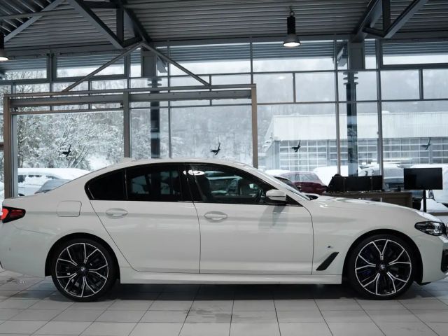 BMW 530 530d M-Sport Sedan xDrive