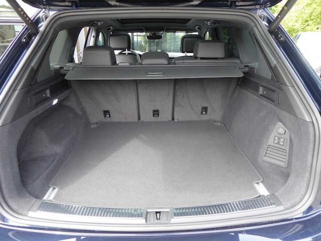 Volkswagen Touareg Touareg 3.0  R-L  DT210TDI A8A