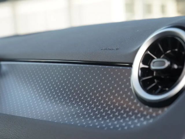 Mercedes-Benz GLA 180 Progressive