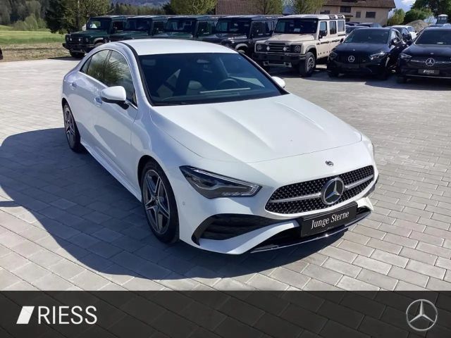 Mercedes-Benz CLA 200 AMG Line Coupé