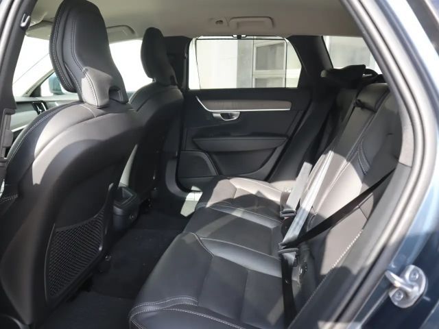 Volvo V90 Cross Country AWD Plus