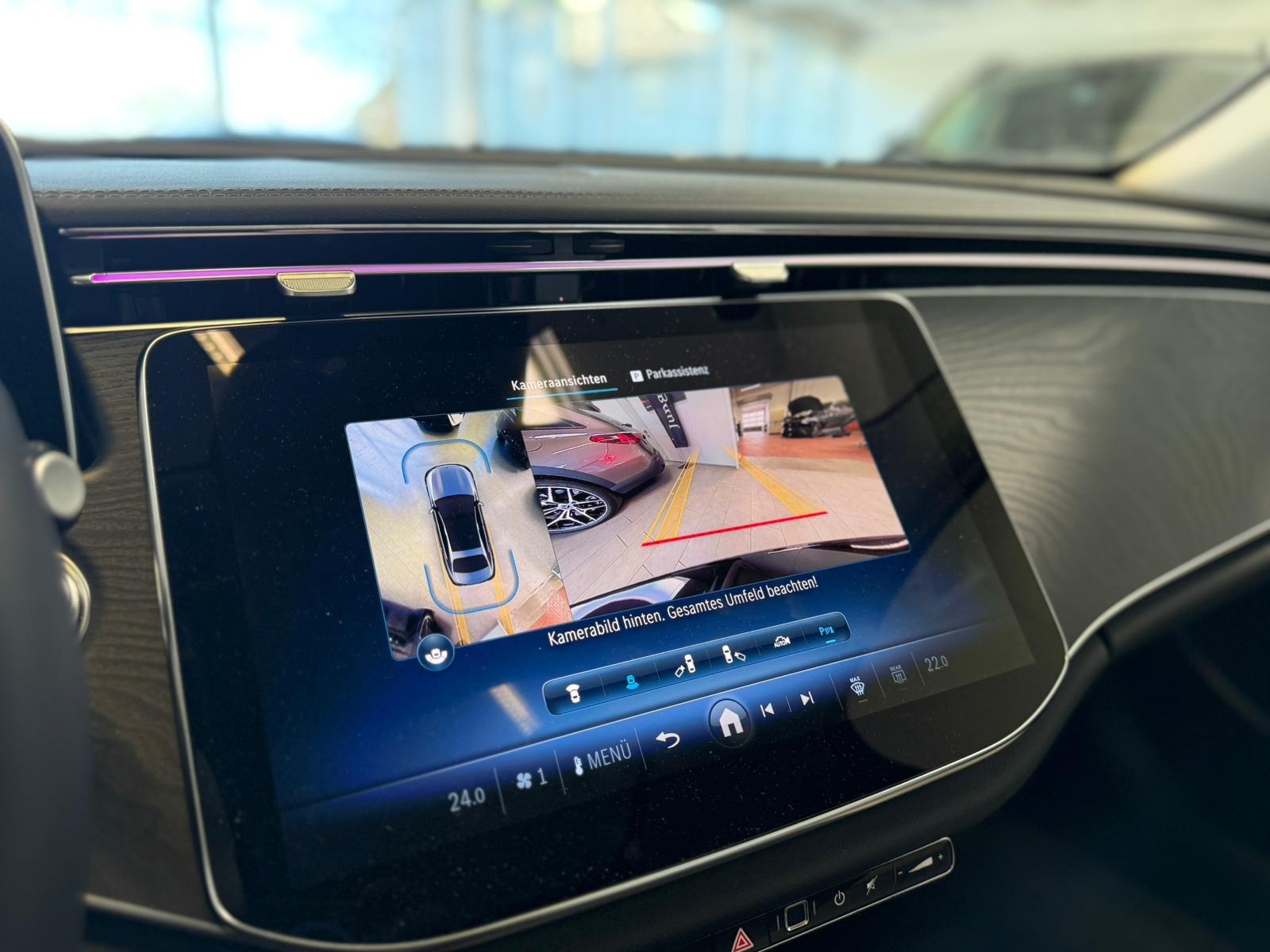 Mercedes-Benz E 200 AVANTGARDE Sedan