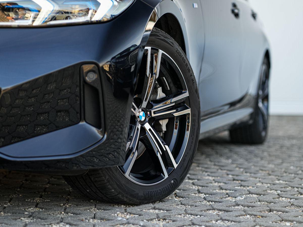 BMW 330 330d M-Sport Touring xDrive