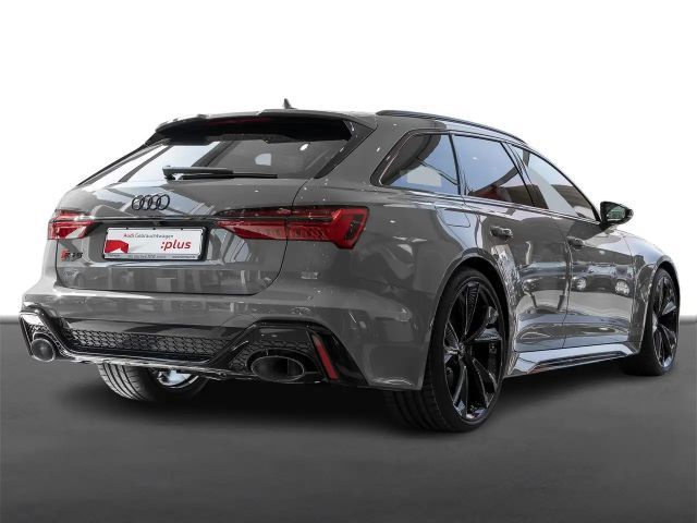 Audi RS6 Avant Performance Quattro