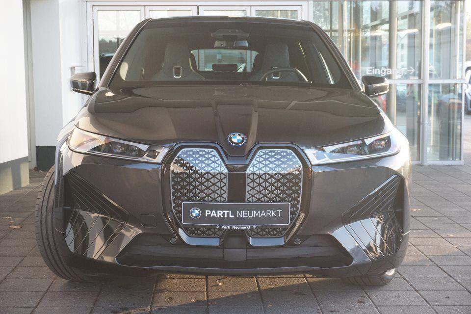 BMW iX xDrive50