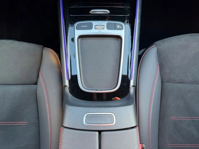 Mercedes-Benz B 200 AMG Line Sedan