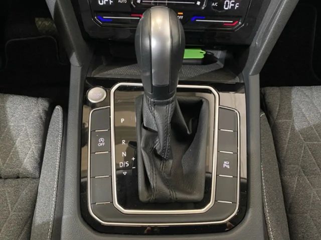 Volkswagen Passat 1.5 TSI Business DSG Variant