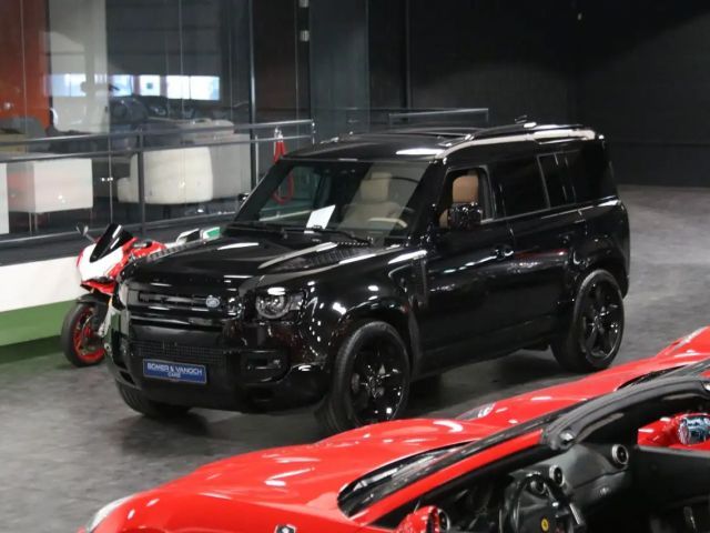 Land Rover Defender 110 D300 Dynamic HSE