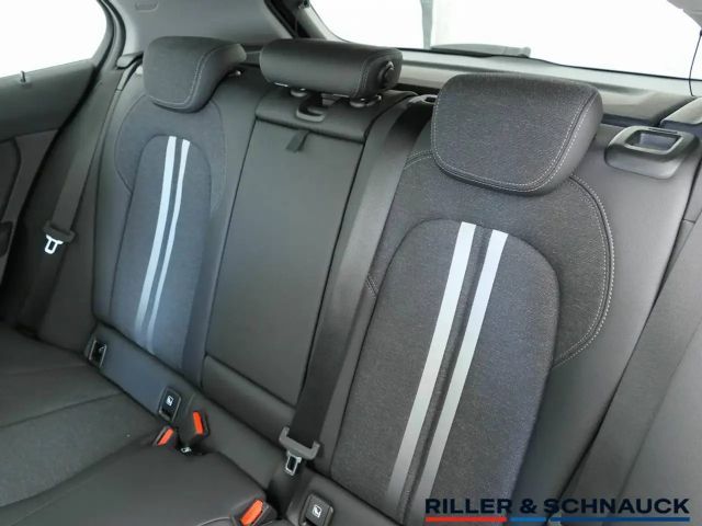 BMW 118 118i Sedan Sport Line