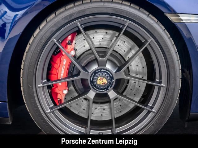 Porsche 992 Cabrio Carrera GTS