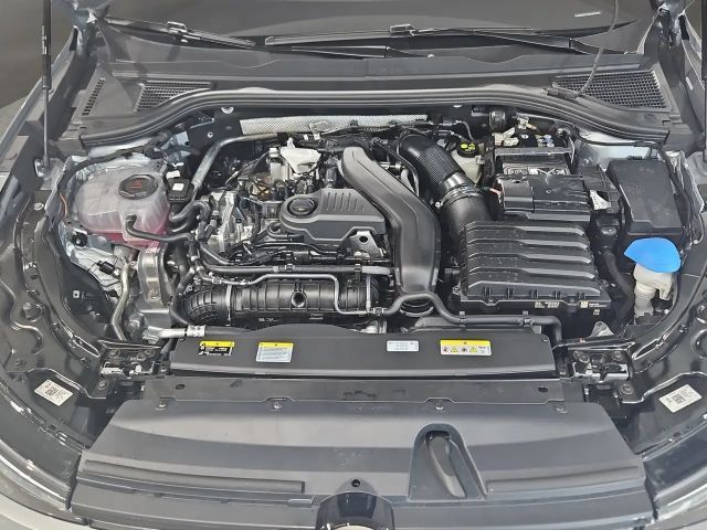 Volkswagen Passat 1.5 eTSI Business Variant
