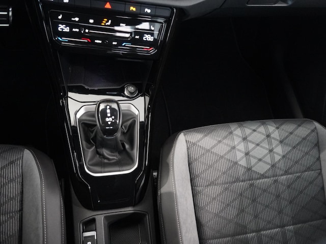 Volkswagen T-Roc R-Line Style