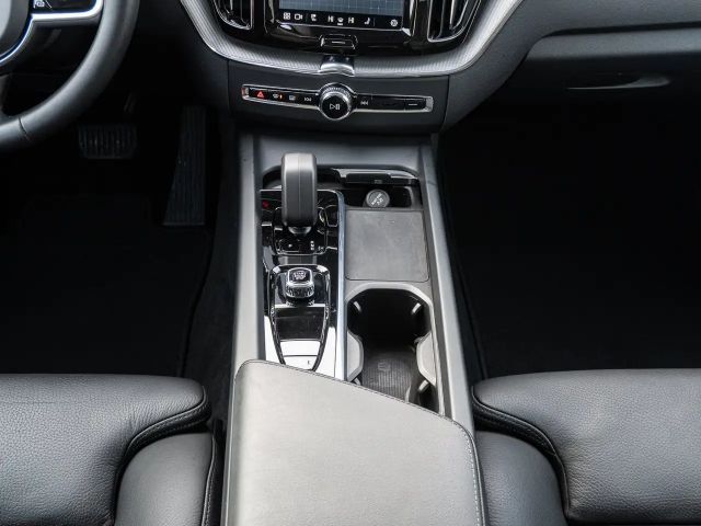 Volvo XC60 AWD Dark Plus T6