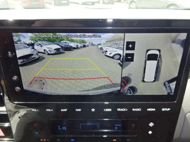 Hyundai Staria Signature