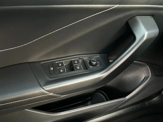 Volkswagen T-Roc 1.0 TSI Plus