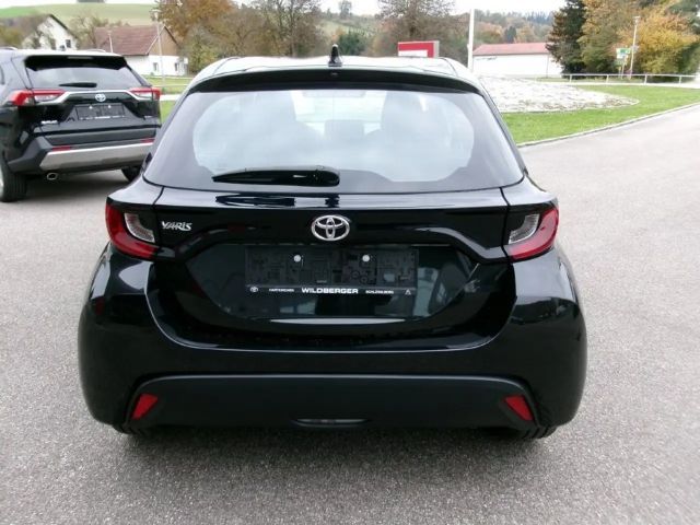 Toyota Yaris Active VVT-i