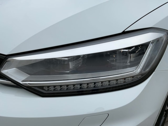 Volkswagen Touran 2.0 TDI DSG R-Line