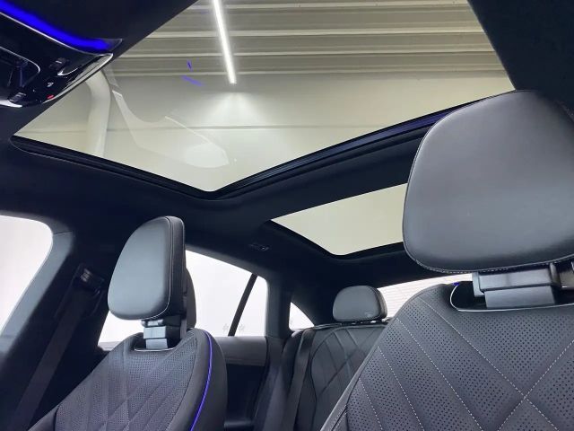 Mercedes-Benz EQE 300 Sedan