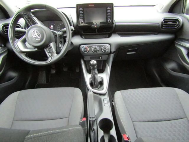 Toyota Yaris Active