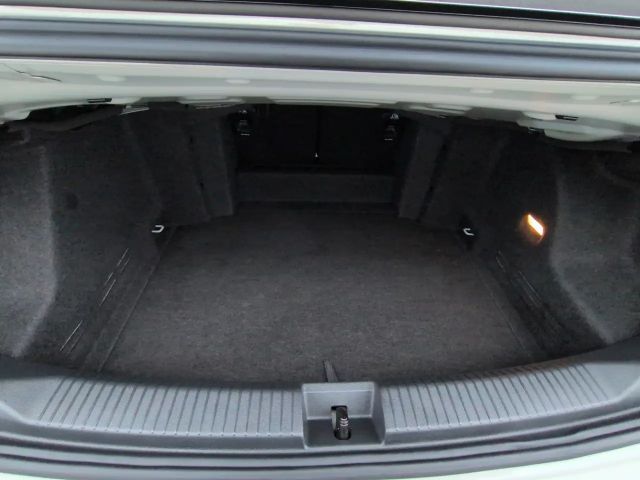 Volkswagen T-Roc 1.5 TSI Cabriolet DSG R-Line