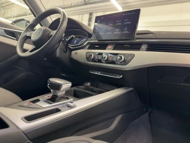 Audi A4 35 TDI S-Line