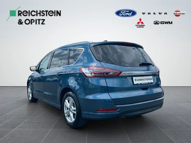 Ford S-Max Titanium