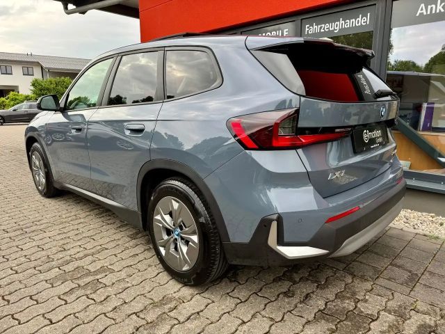 BMW iX1 xDrive
