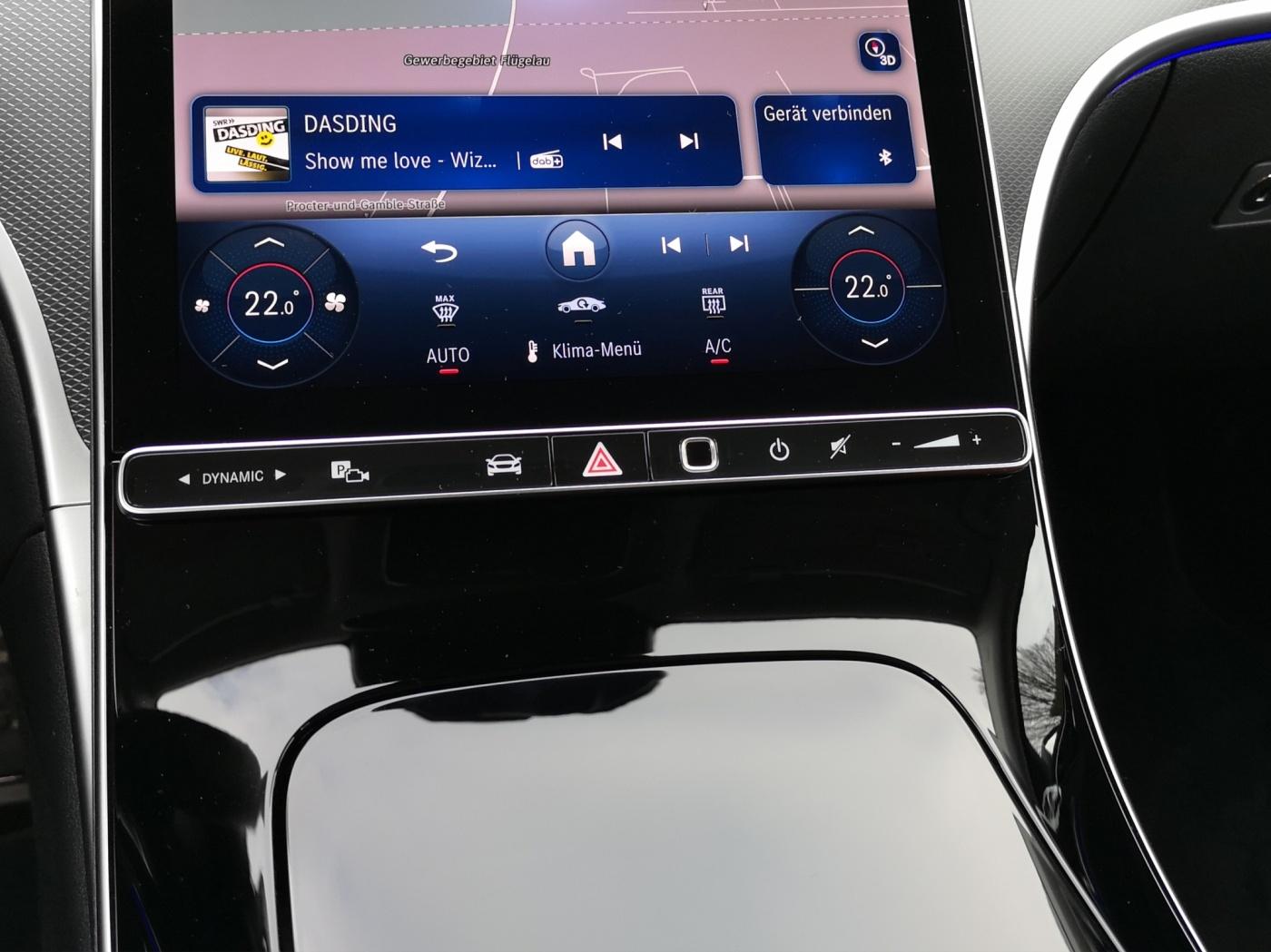 Mercedes-Benz C 200 AMG Line Sedan