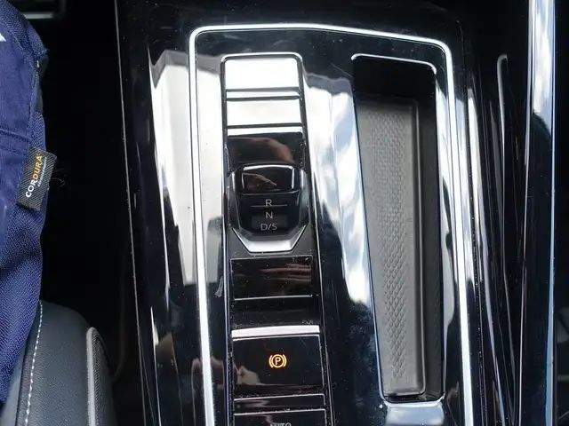 Volkswagen Golf R-Line Variant