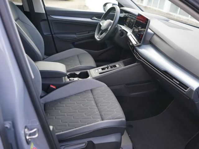 Volkswagen Golf 1.5 eTSI Golf VIII