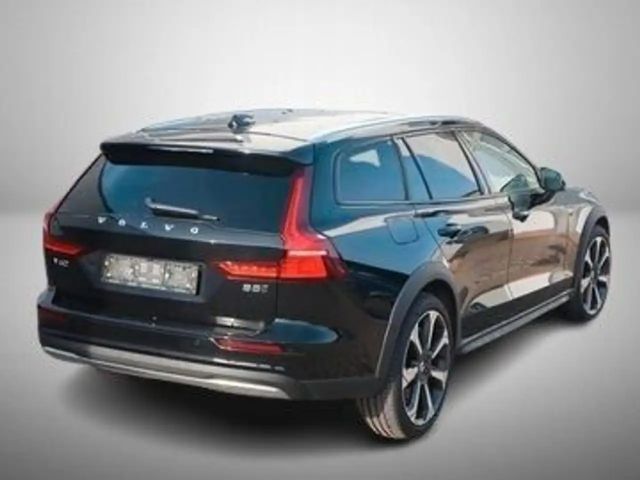 Volvo V60 Cross Country Ultimate