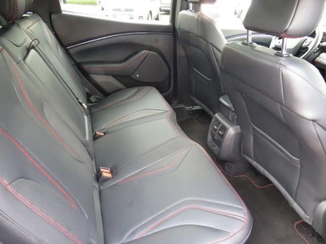 Ford Mustang Mach-E AWD Extended range