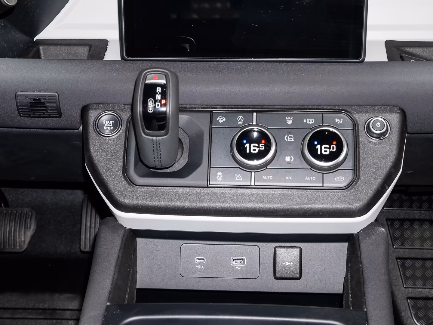 Land Rover Defender 90 D200 Dynamic SE