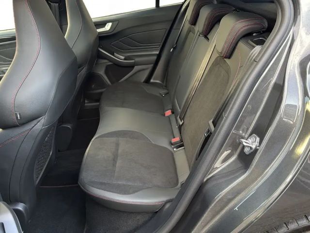 Ford Focus Limited ST Line