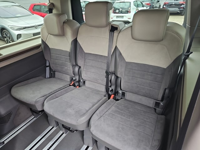 Volkswagen Multivan 2.0 TDI Lang T7