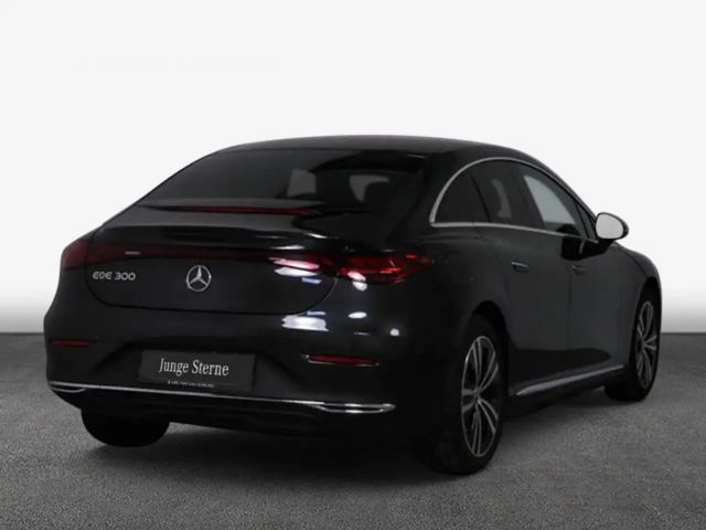Mercedes-Benz EQE 300 Sedan