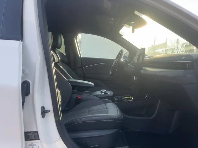 Ford Mustang Mach-E AWD GT