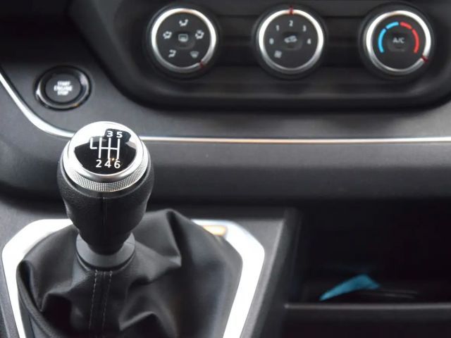 Nissan Primastar 8-zitter Tekna