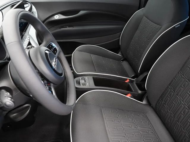 Fiat 500e 87KW/42kWh/DC-LADEN/CARPLAY/DAB/SOH