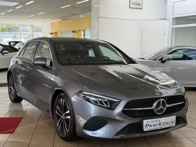 Mercedes-Benz A 180 A 180 d